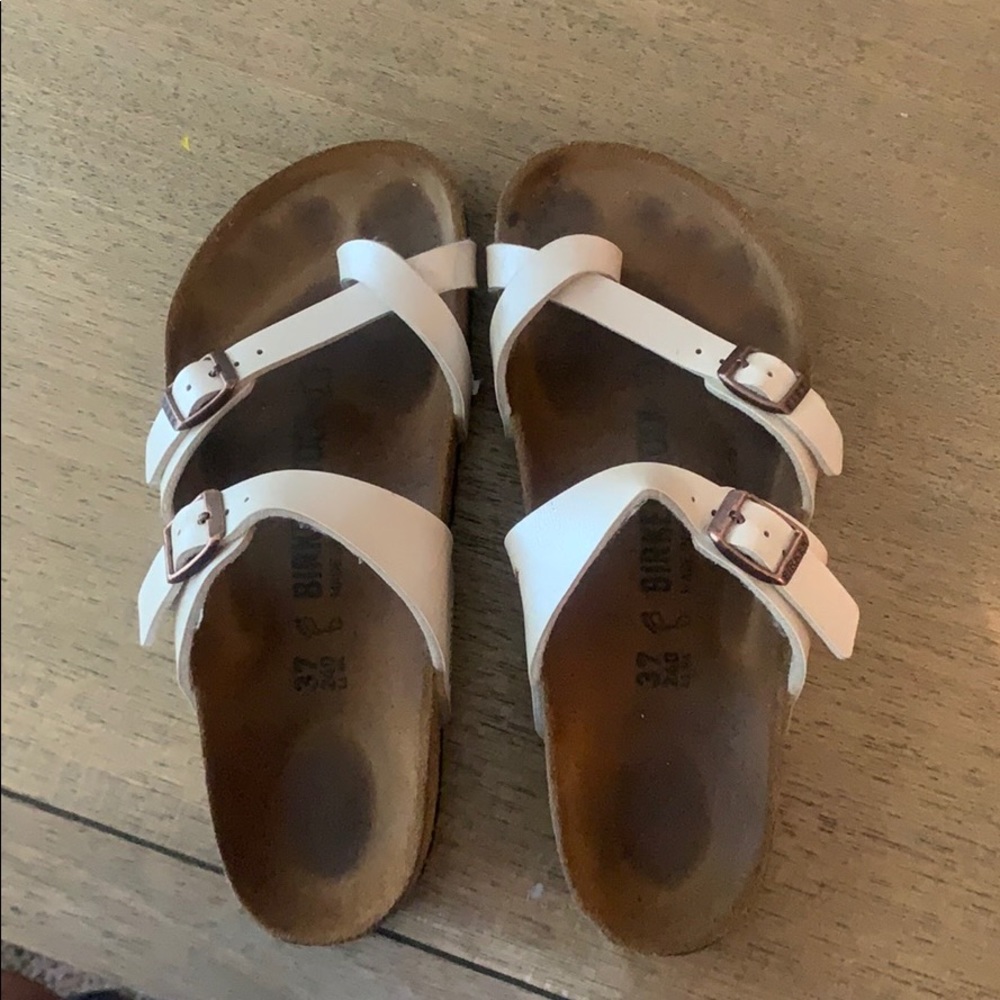 Cream Birkenstock’s